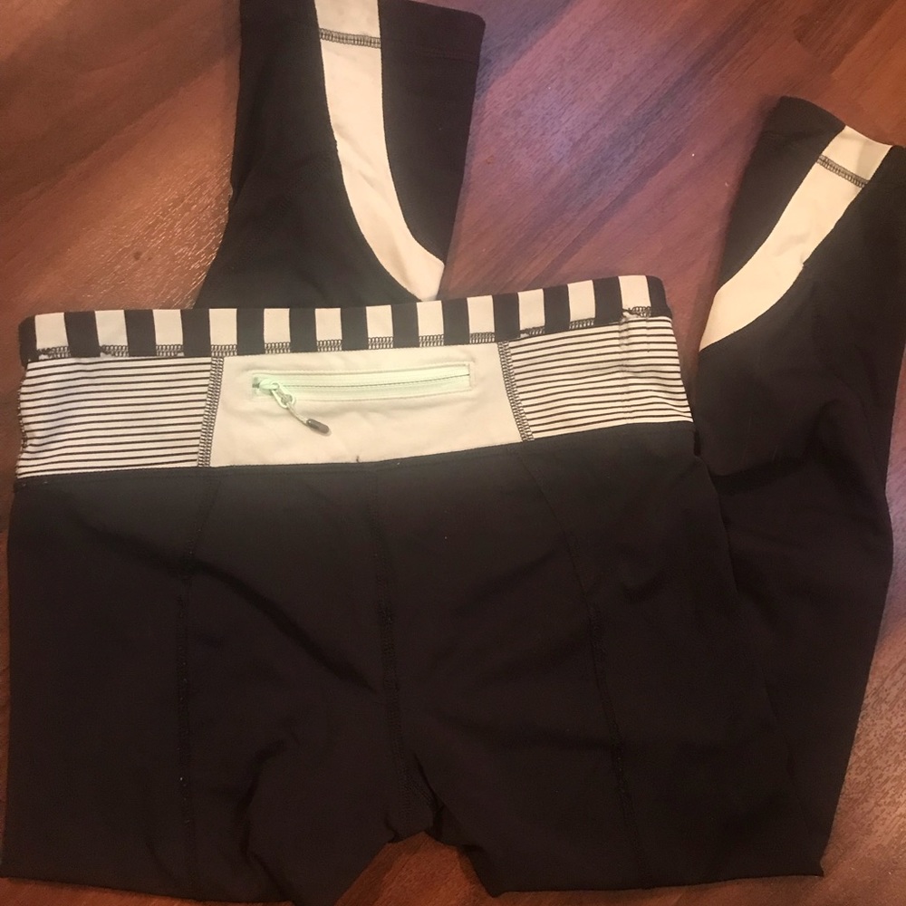 Lululemon Run Inspire Crop II Mint Green, size 4!